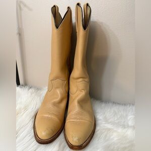 VTG Frye 2308 Western Cowboy Boots Beige Cream Tan size 9.5 Made In USA